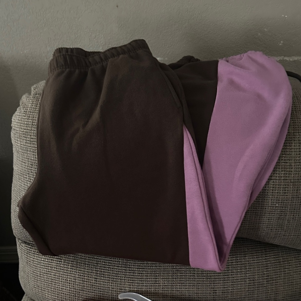 No Boundaries woman Brown and Pink Joggers
